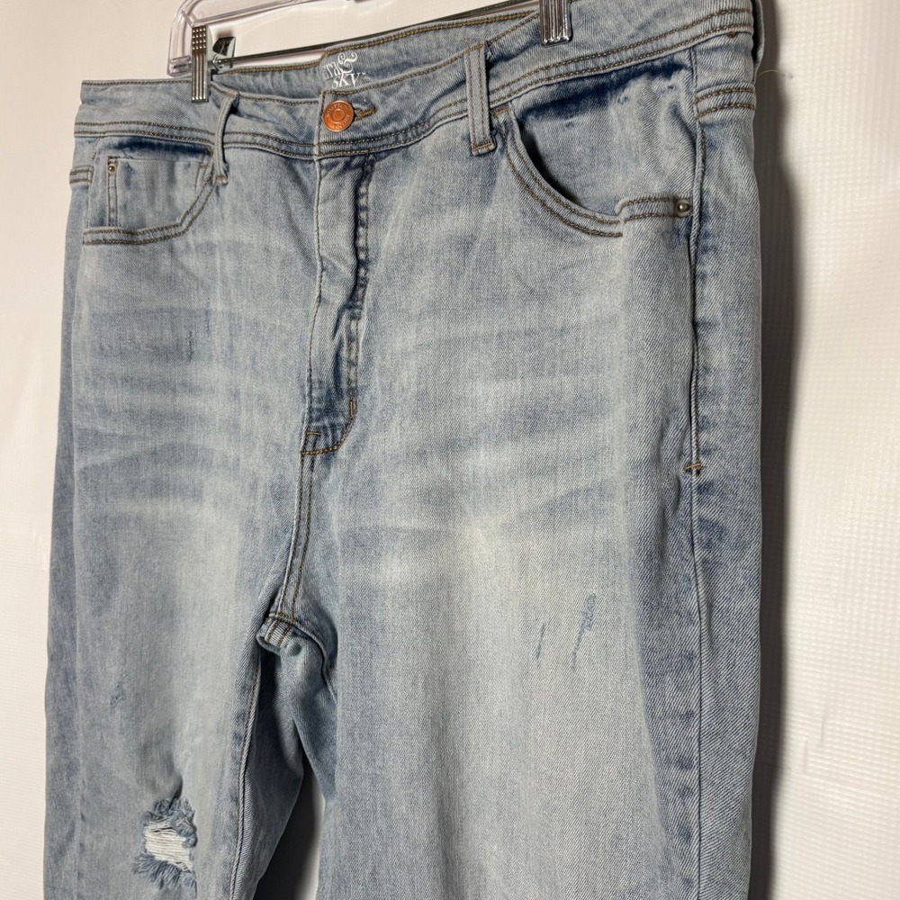 Terra & Sky Womens 20W Light Wash Distressed Relaxed Boyfriend Jeans Stretchy - Picture 2 of 9
